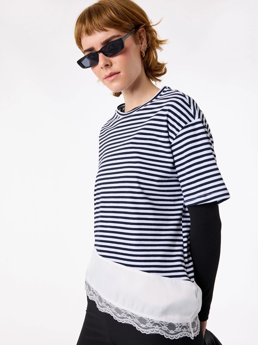 Striped Asymmetric Hem Crew Neck T-Shirt