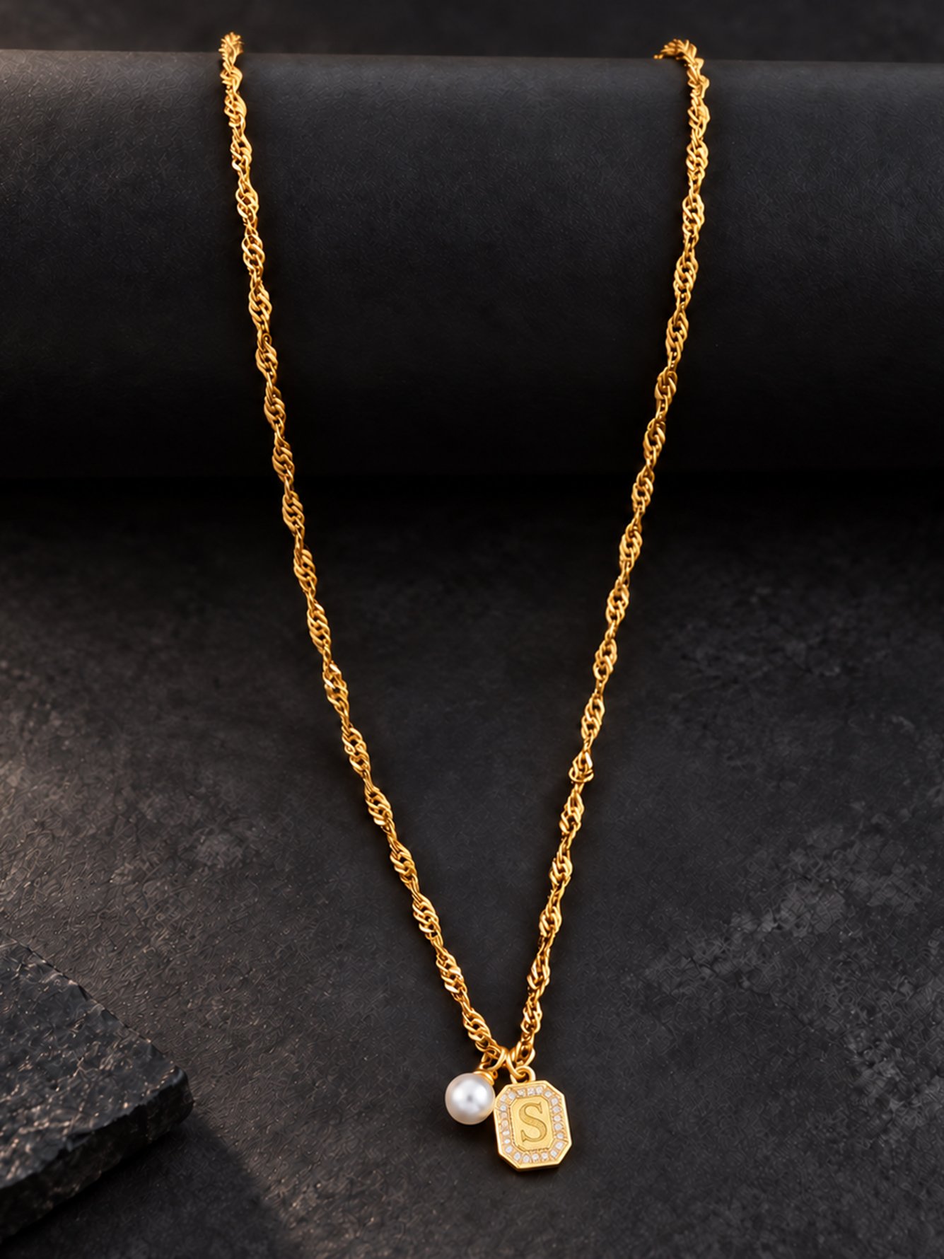 Gold Solid Pendant Necklace