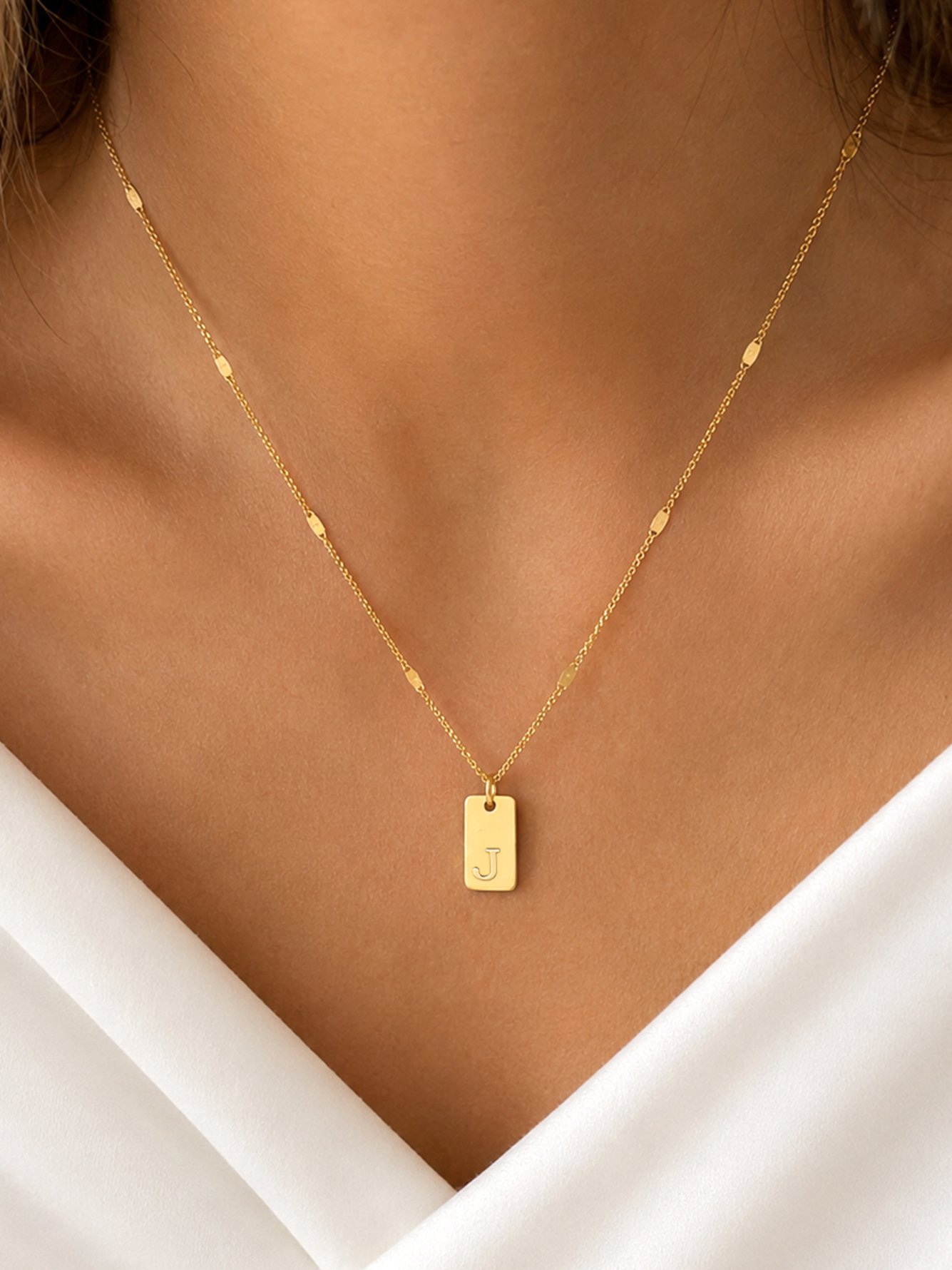 Gold Solid Pendant Necklace