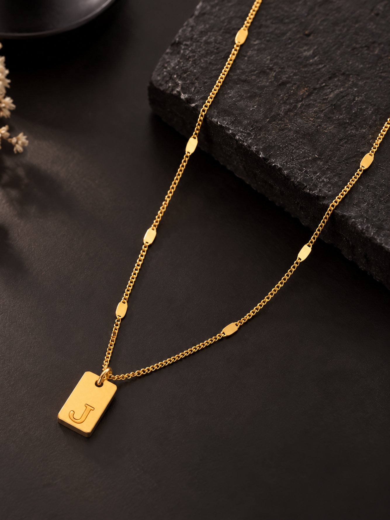 Gold Solid Pendant Necklace