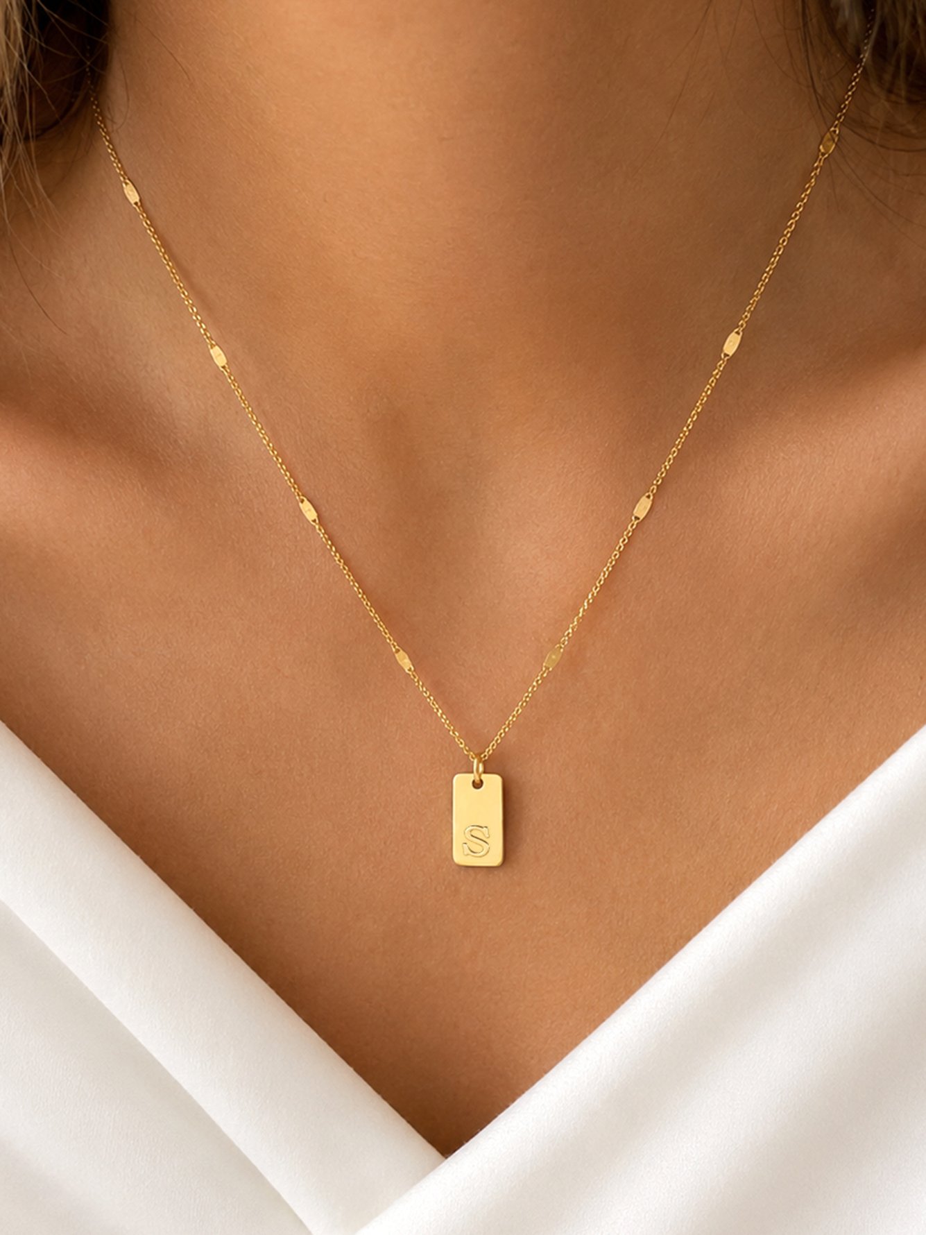 Gold Solid Pendant Necklace