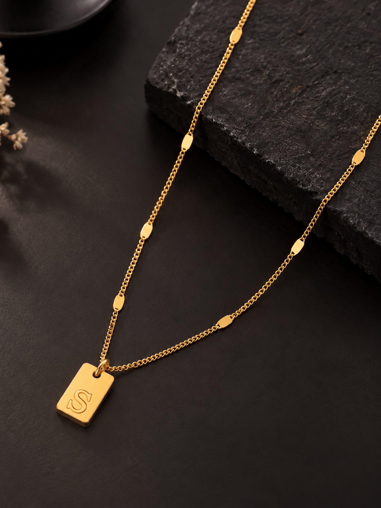 Gold Solid Pendant Necklace