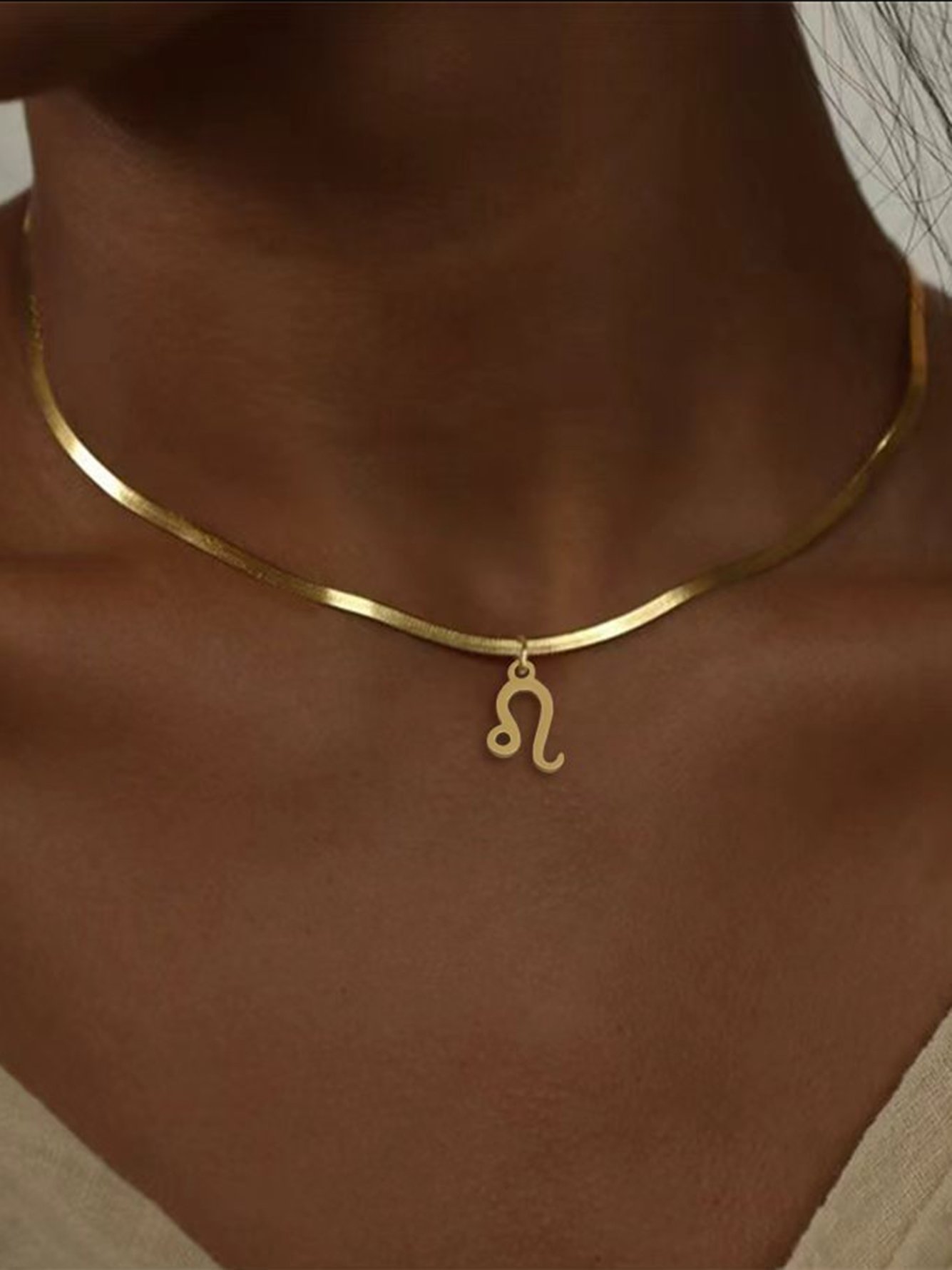 Gold Solid Pendant Necklace