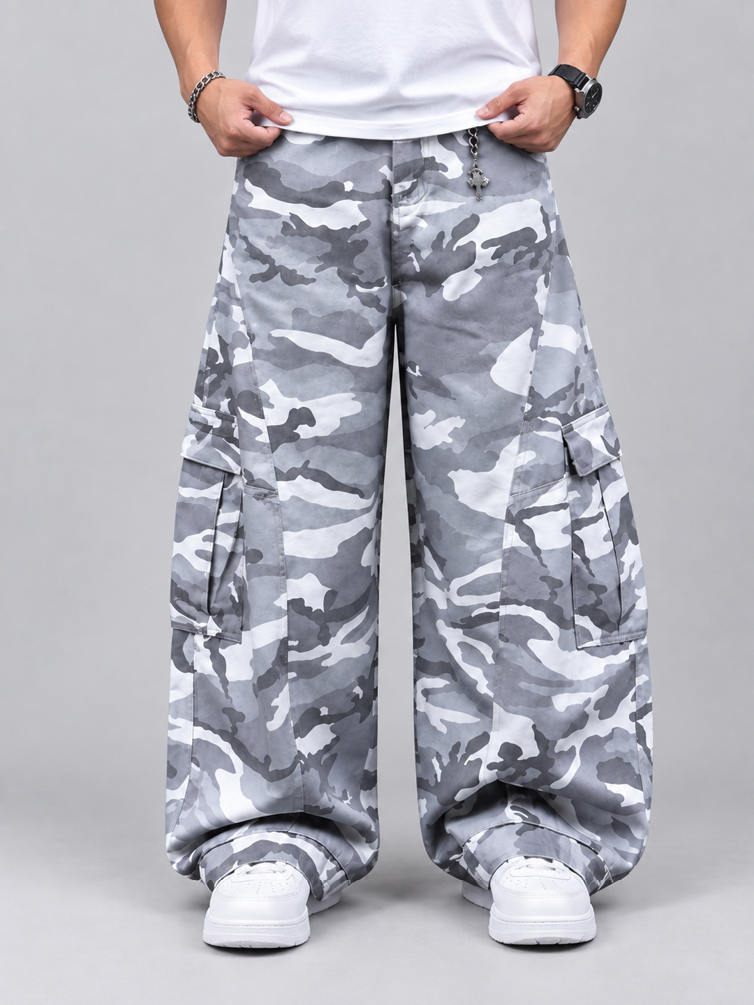 Grey Solid Relaxed Trousers