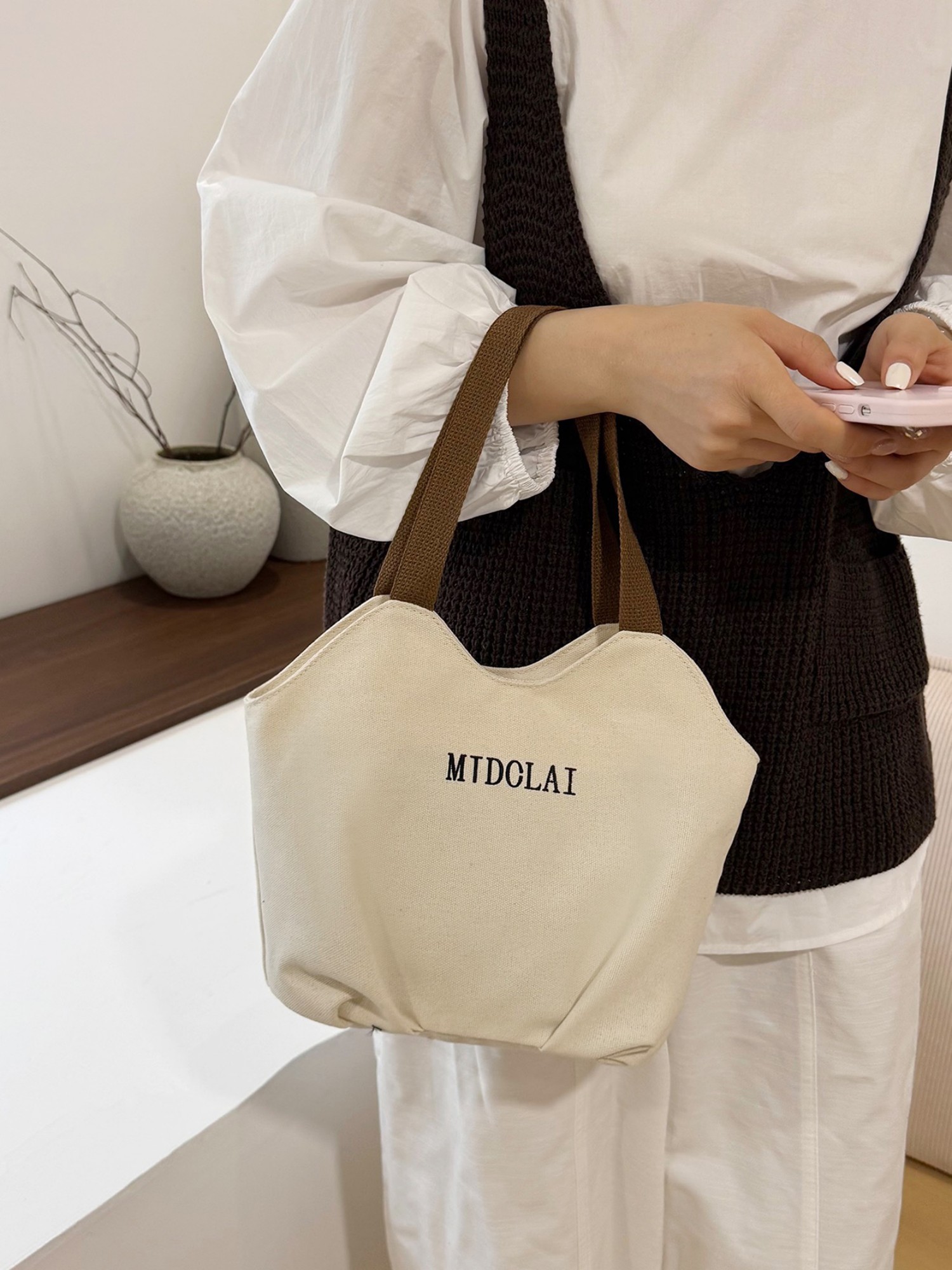 Beige Solid Tote with Zip