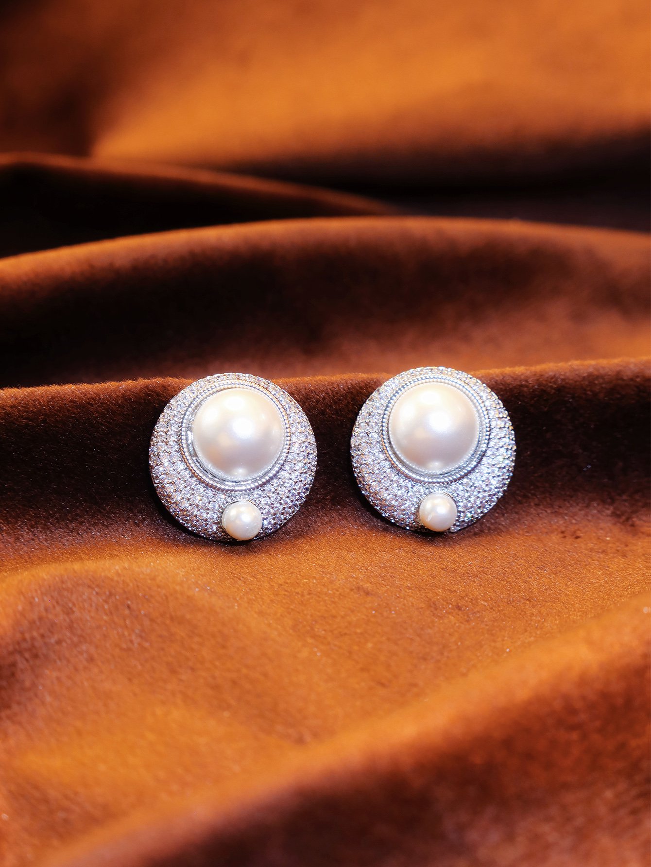 Set of 2 Silver Pearl Stud Earrings