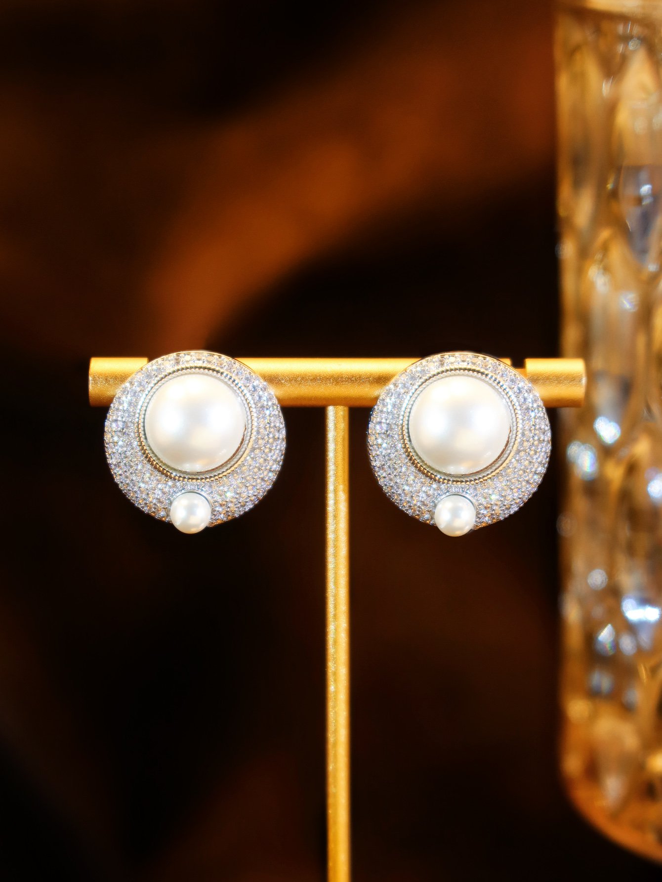 Set of 2 Silver Pearl Stud Earrings