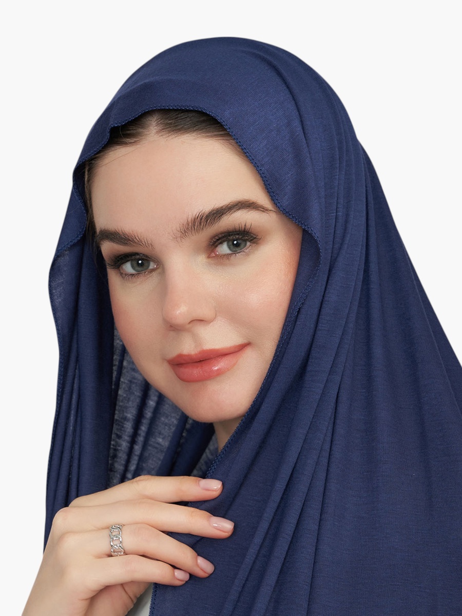 حجاب بلون موحد