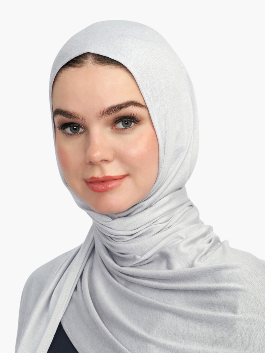 حجاب بلون موحد