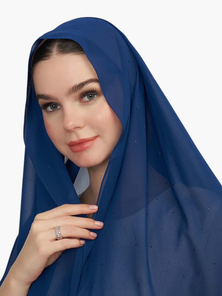 حجاب مزين بالأحجار