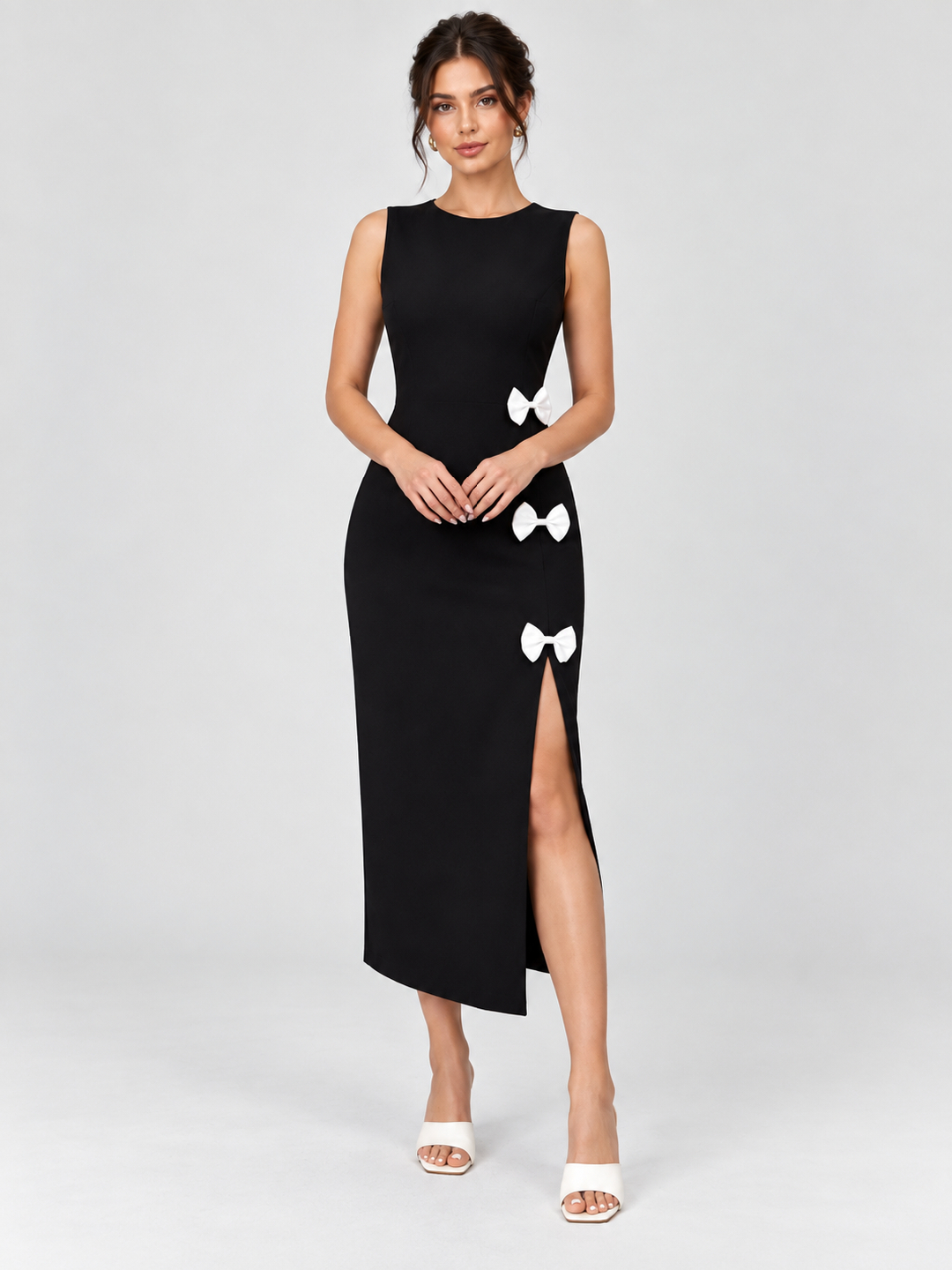 Black Solid Round Neck Bodycon Midi Dress