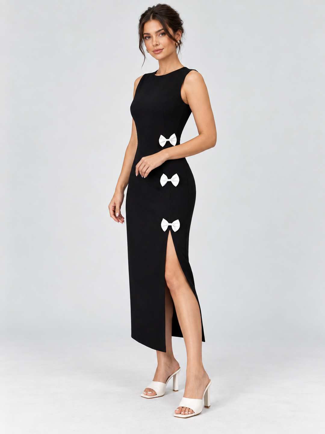 Black Solid Round Neck Bodycon Midi Dress