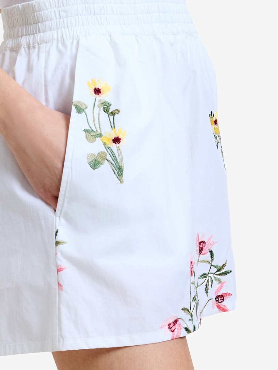 White Cotton Floral Embroidered Shorts