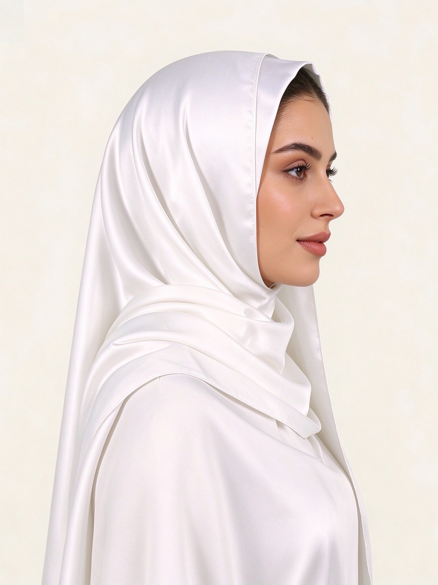 حجاب سادة أبيض