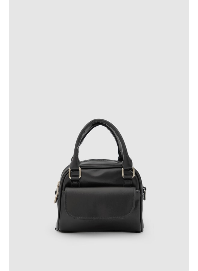 Black Handbag with Zip Closure