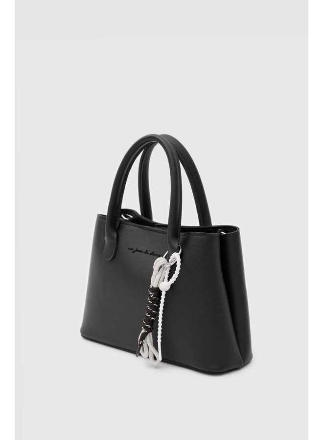 Black Handbag with Magnetic Closure