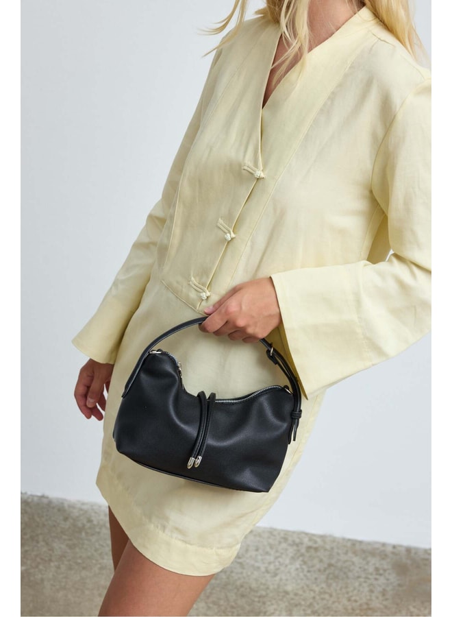 Black Handbag with Zip Closure