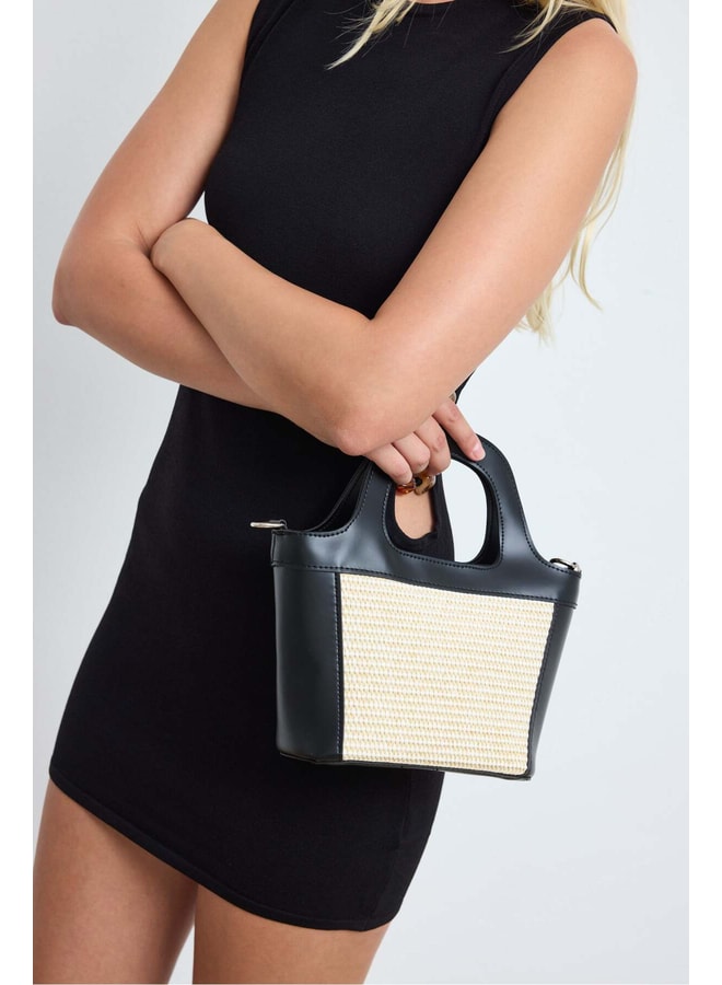 Black Handbag with Zip Closure