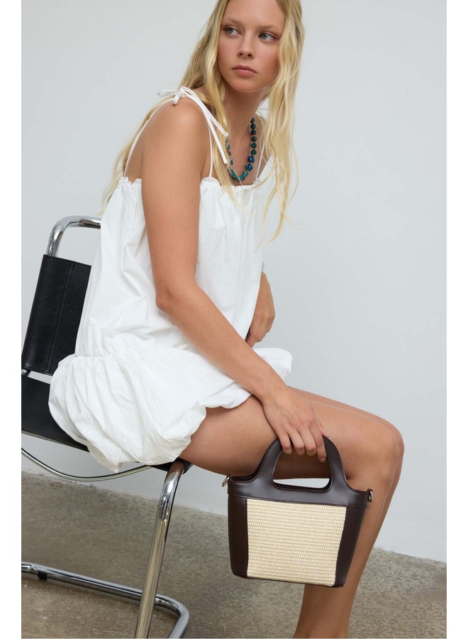 Brown Handbag with Zip Closure