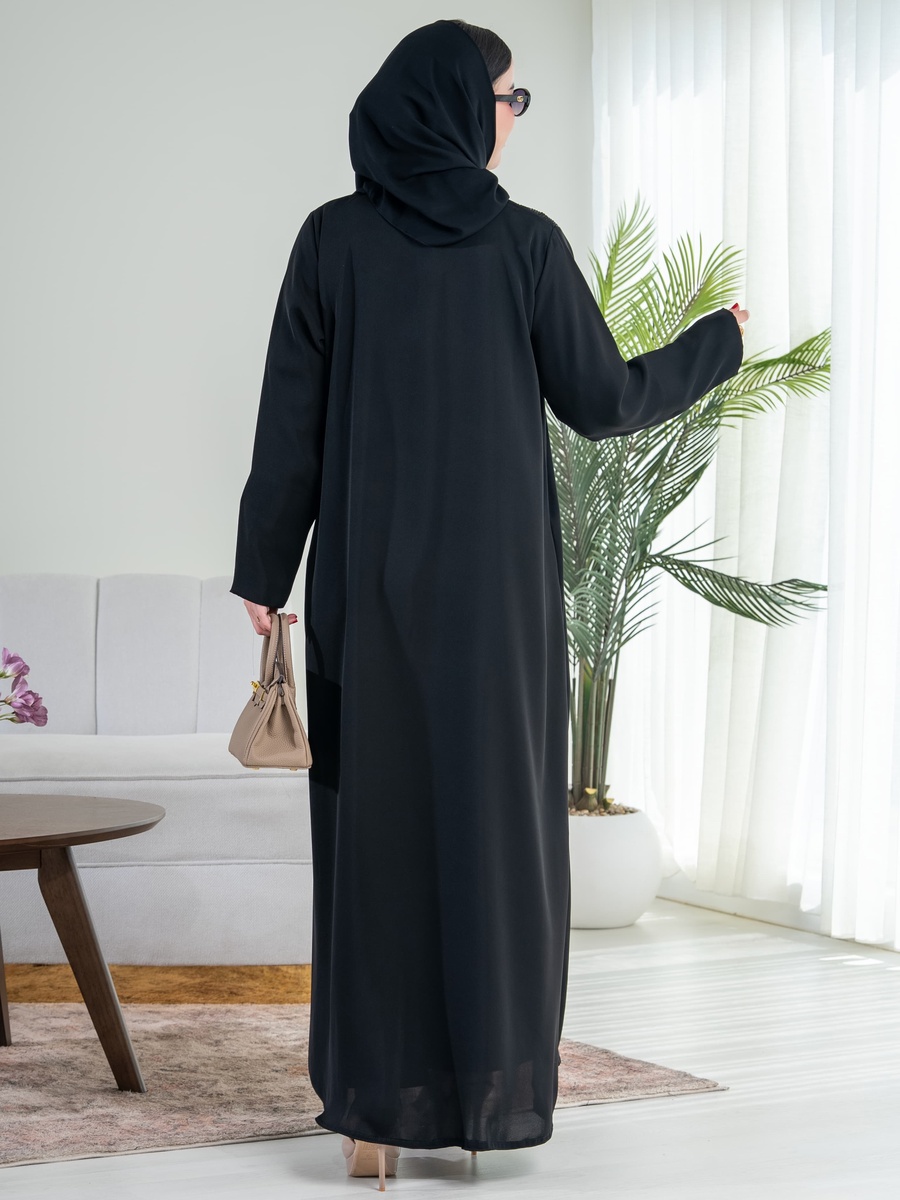 عباية بلمعان رقيق بلون أسود