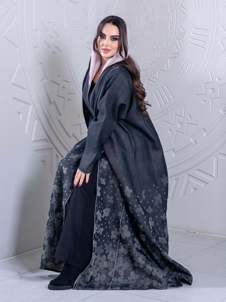 Black Piping Detail Abaya