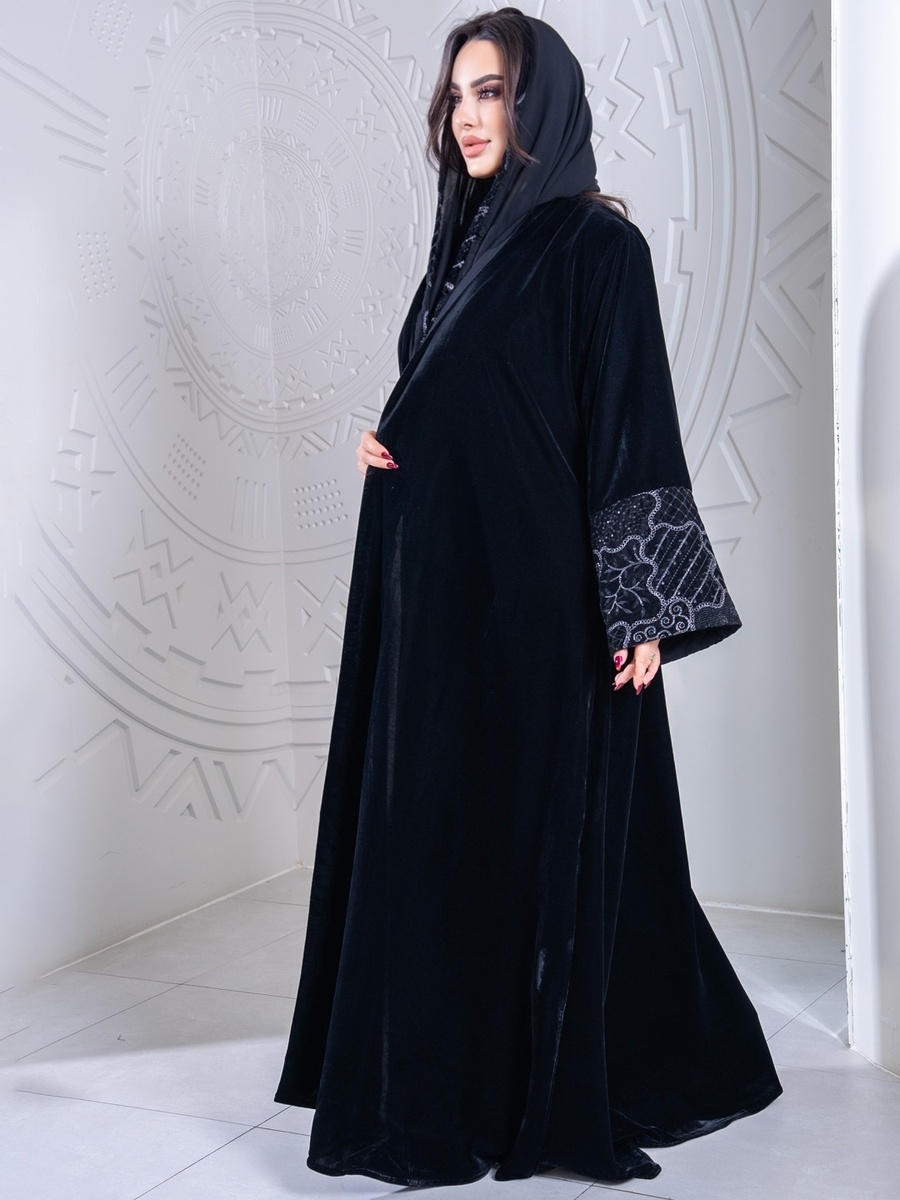 Black Velvet-Look Abaya with Embroidery