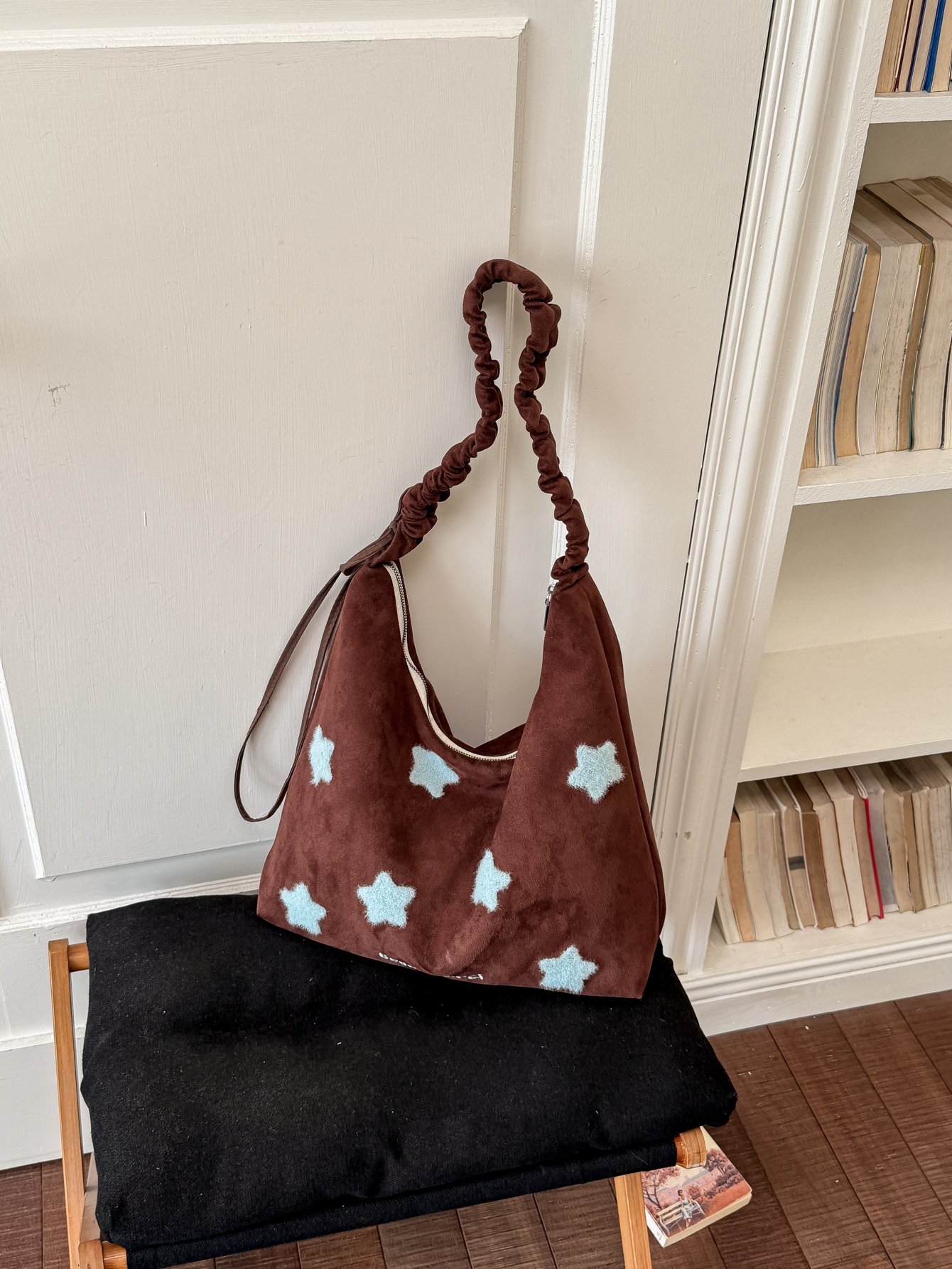 Brown Shoulder Bag with Zip Closure