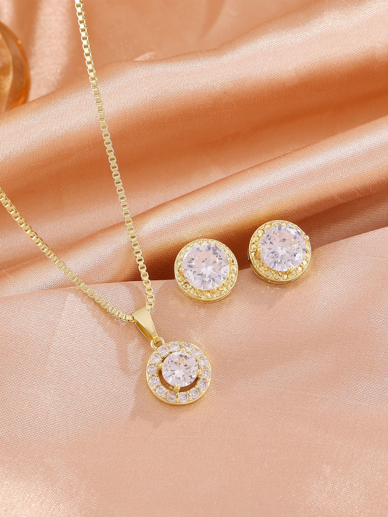 Gold Halo Zircon Necklace and Earrings Set