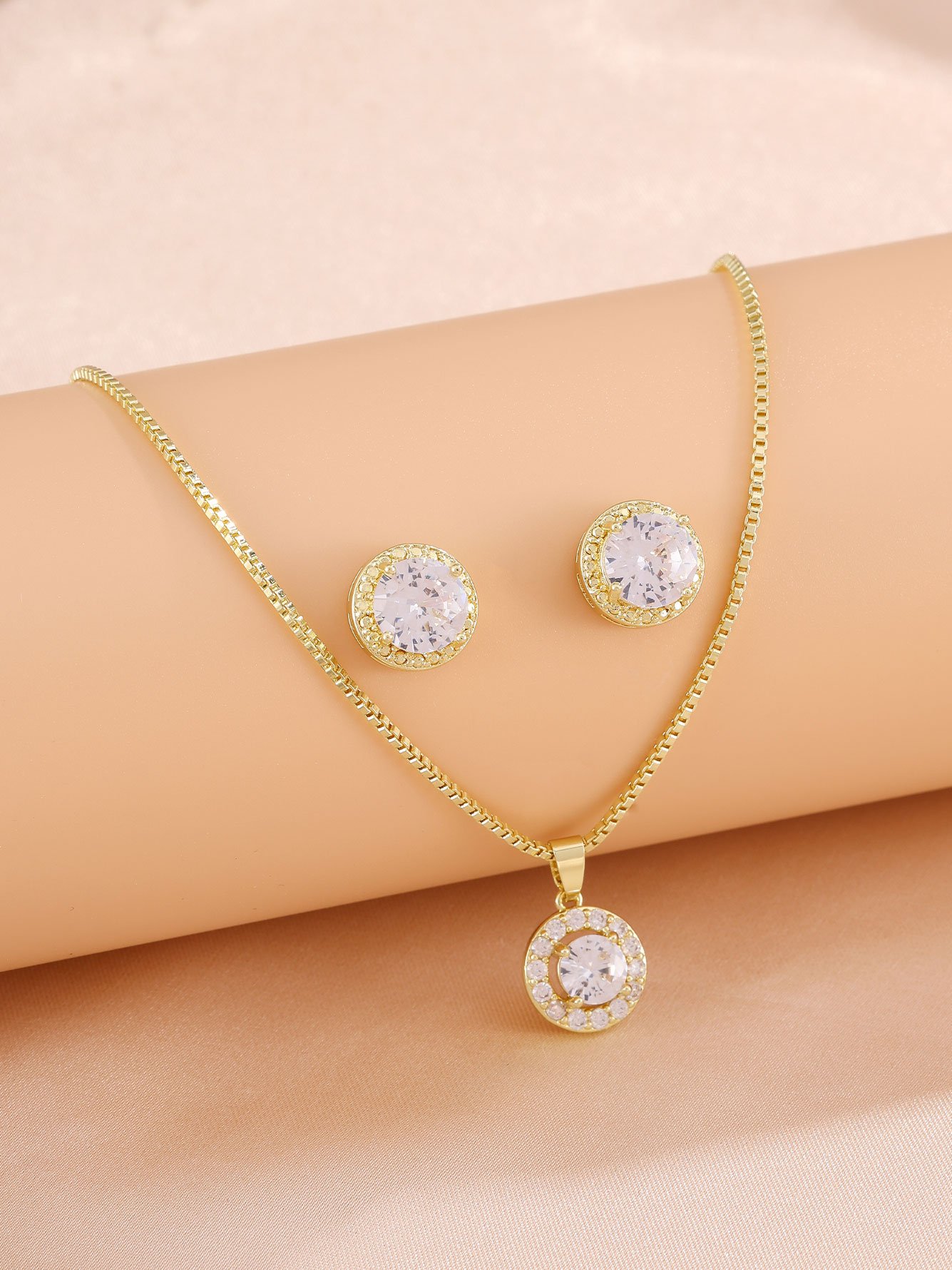 Gold Halo Zircon Necklace and Earrings Set