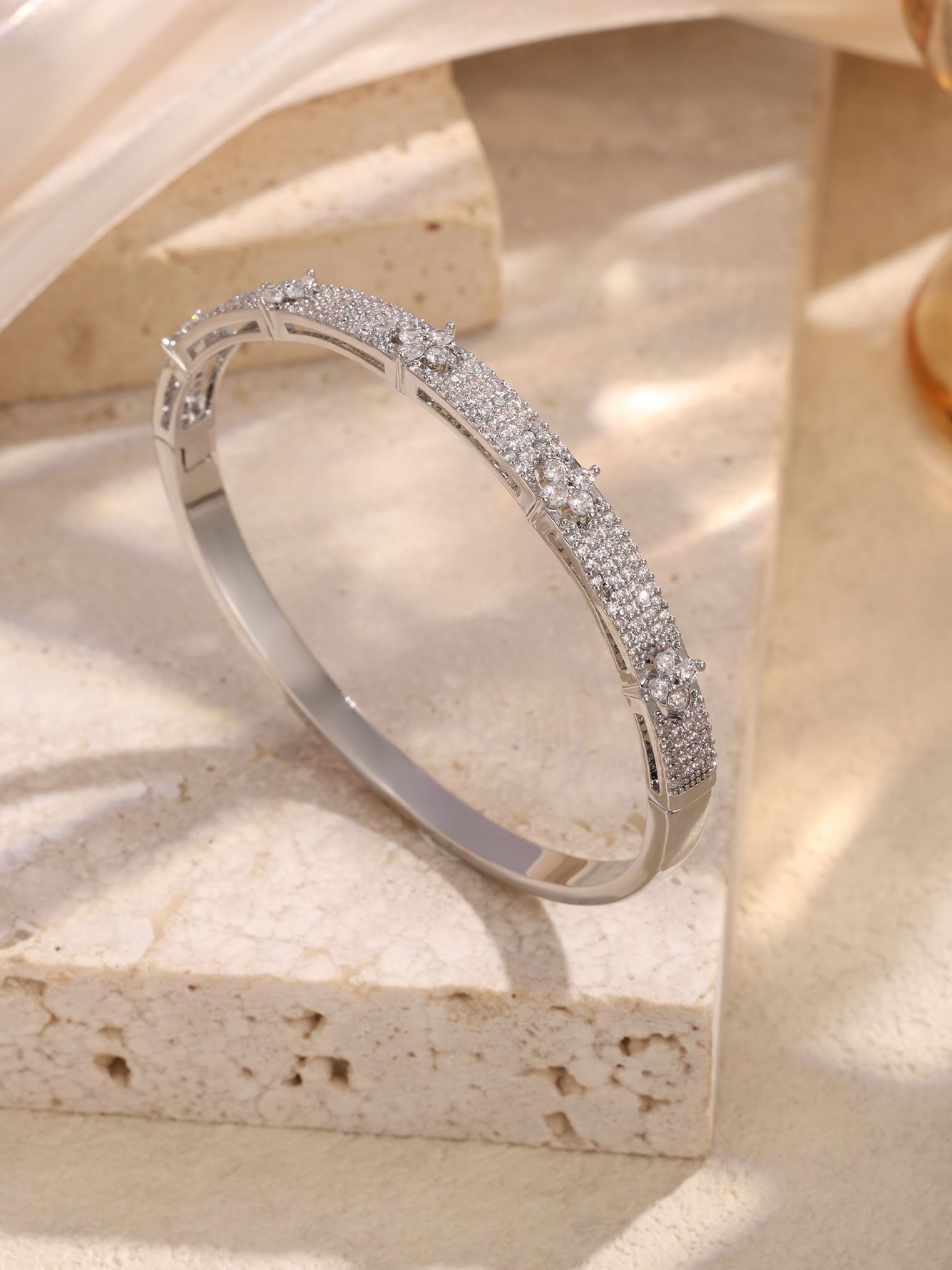 Set of 2 Silver Flower Bangle-Style Bracelet