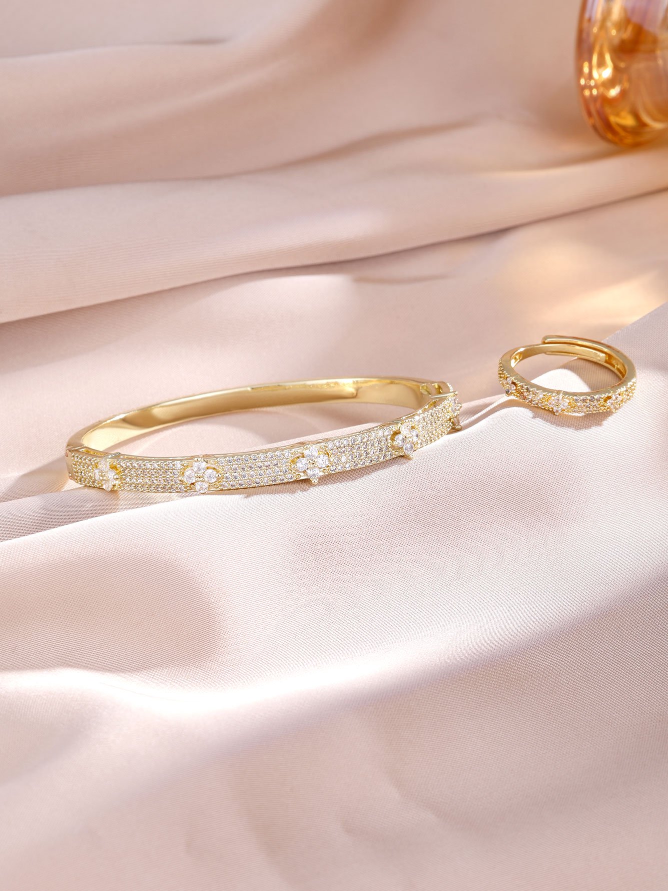 Set of 2 Gold Crystal Bangle-Style Bracelet
