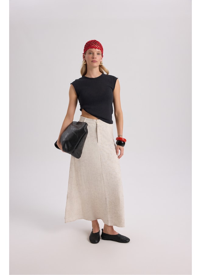 Black Solid Round Neck Fitted T-Shirt