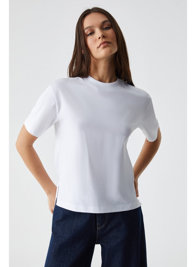 White Solid Round Neck Regular T-Shirt