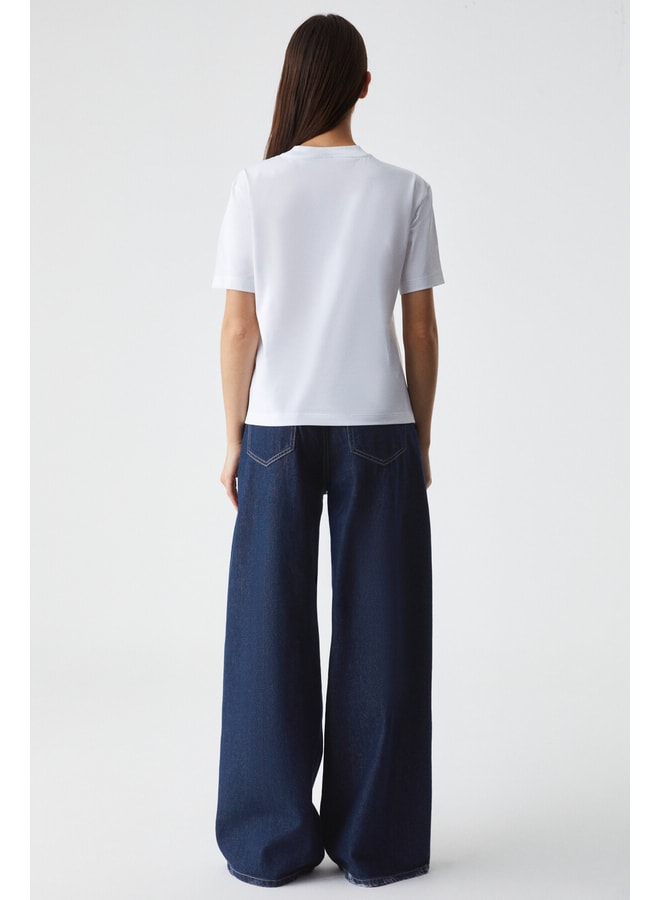 White Solid Round Neck Regular T-Shirt