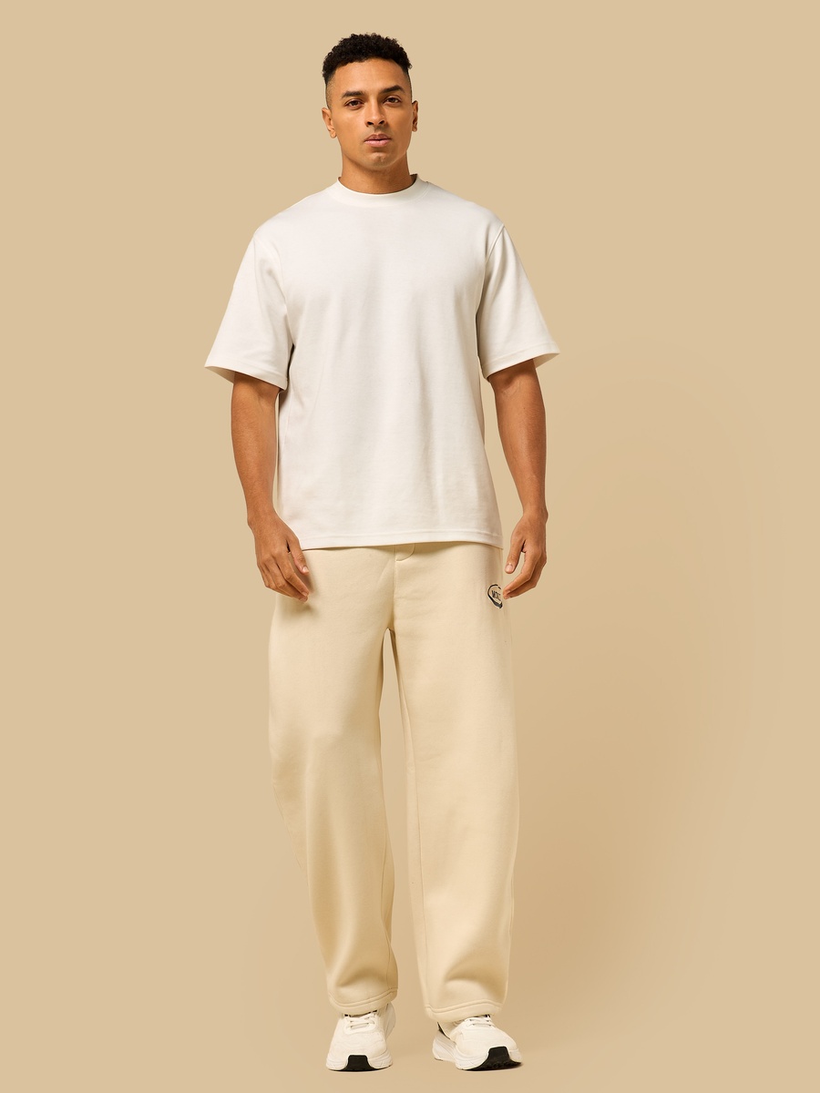 جوغر بقصة واسعة ومطرز