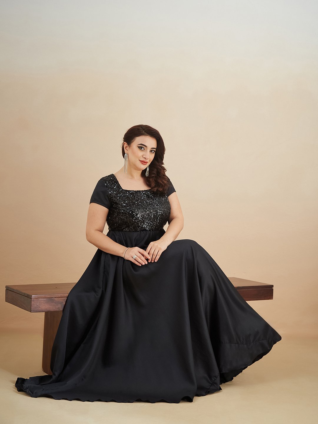 Black Sequin A-Line Maxi Dress with Short Sleeves
