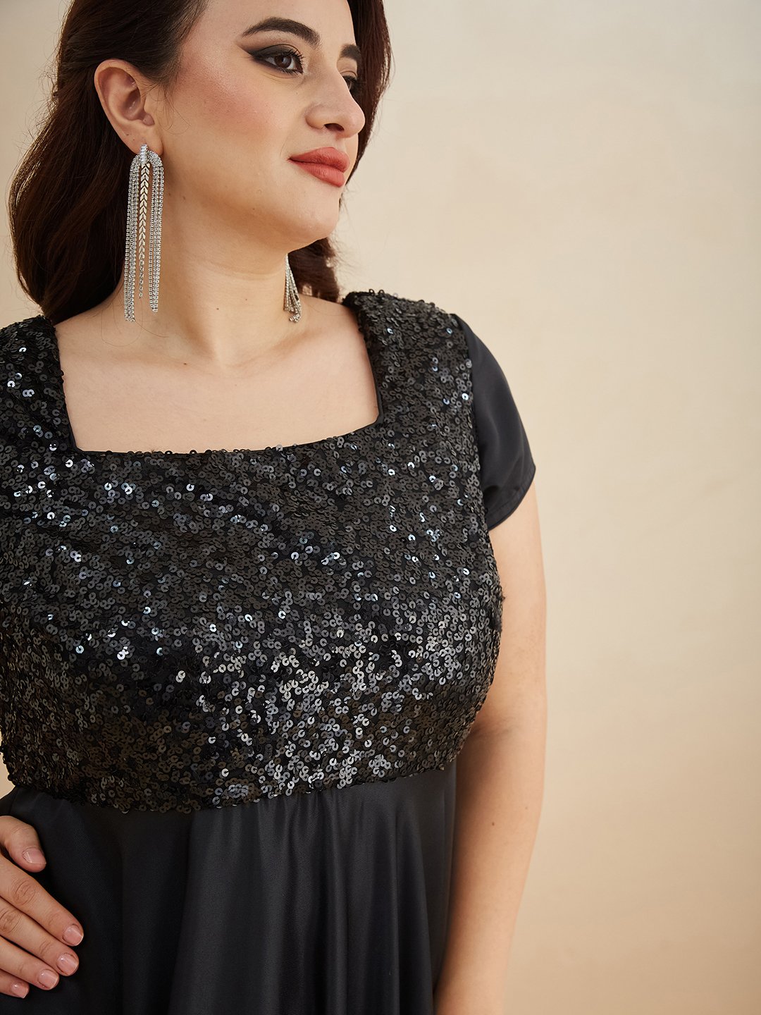Black Sequin A-Line Maxi Dress with Short Sleeves