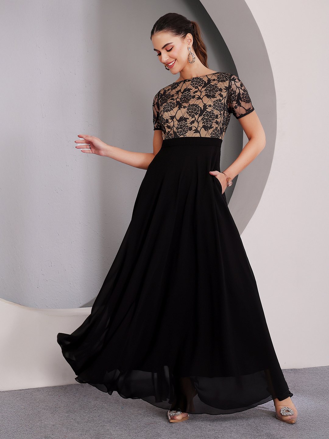 Black Lace A-Line Maxi Dress with Short Sleeves