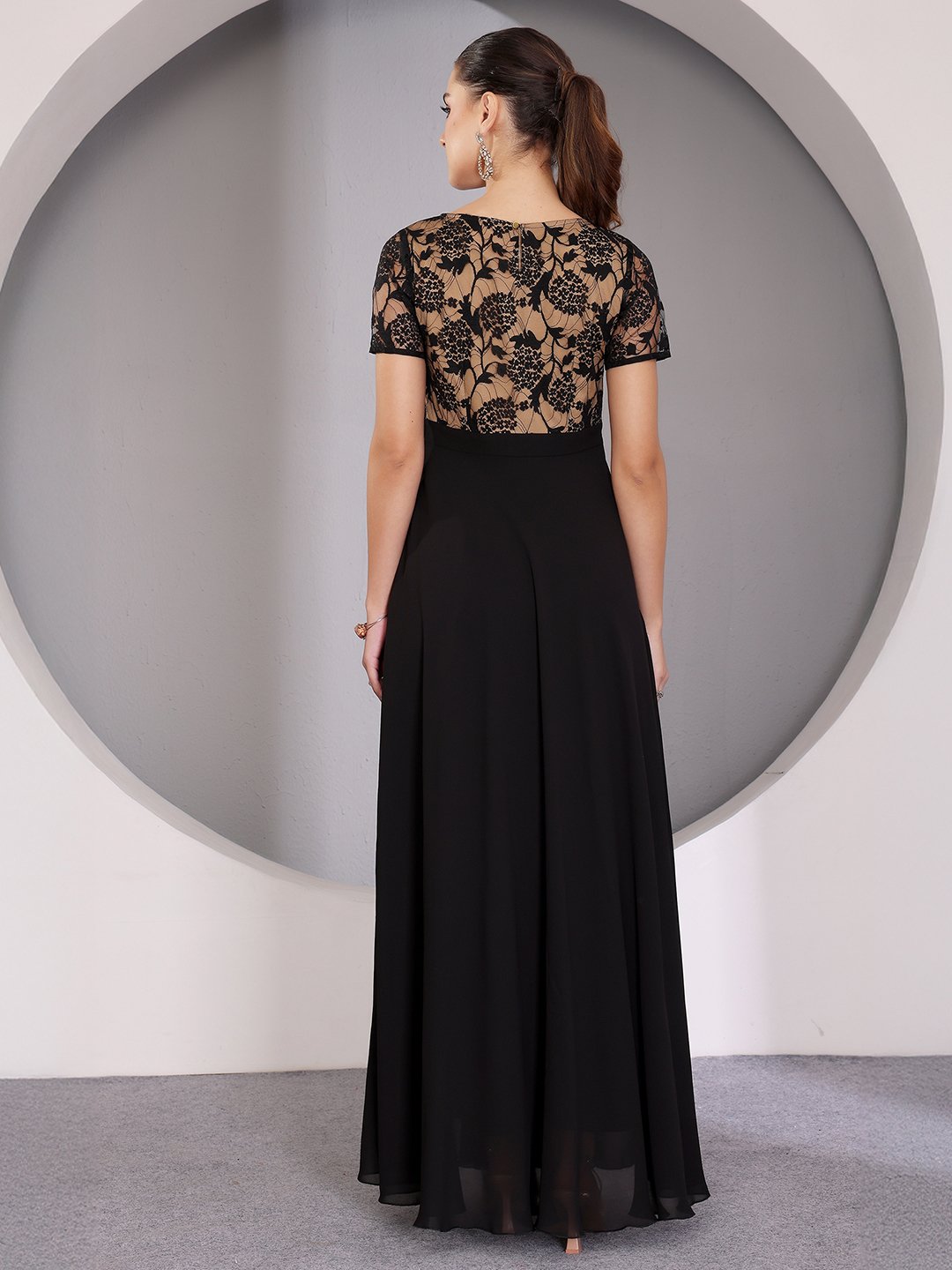 Black Lace A-Line Maxi Dress with Short Sleeves