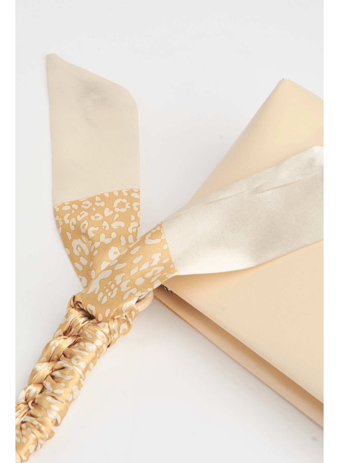 Beige Handbag with Zip Closure