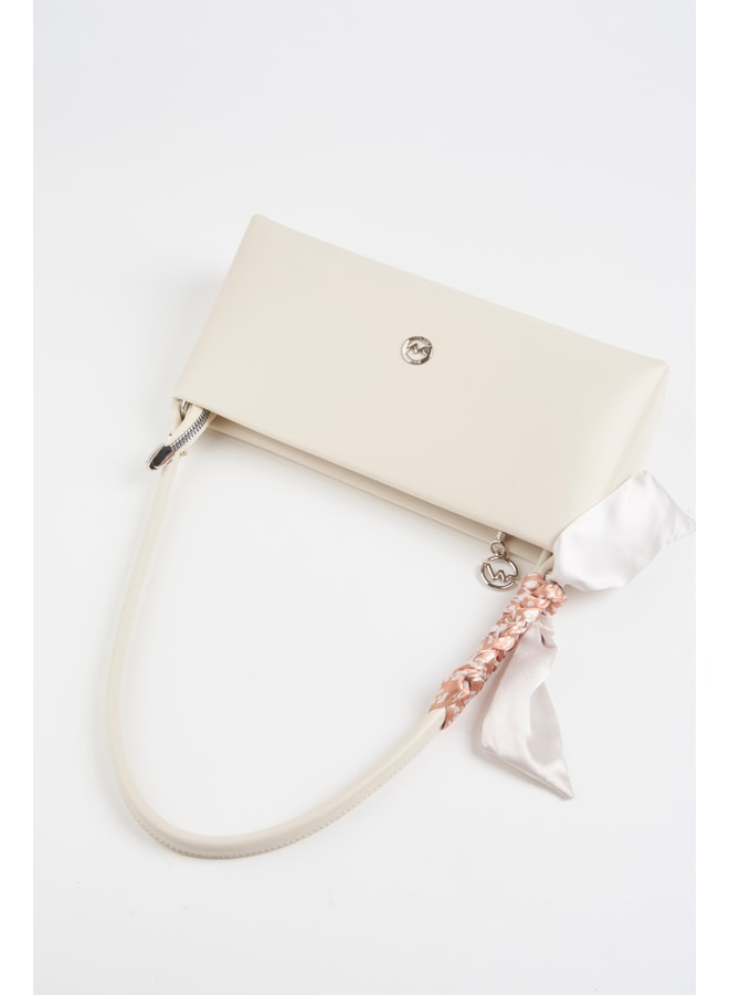 Cream Handbag with Zip Closure