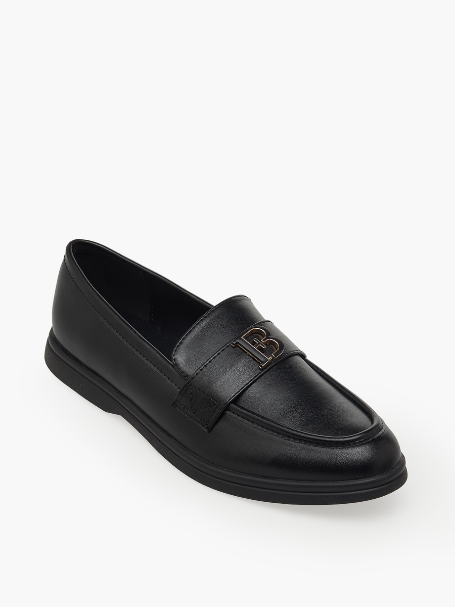 Women Metallic Accent Loafers