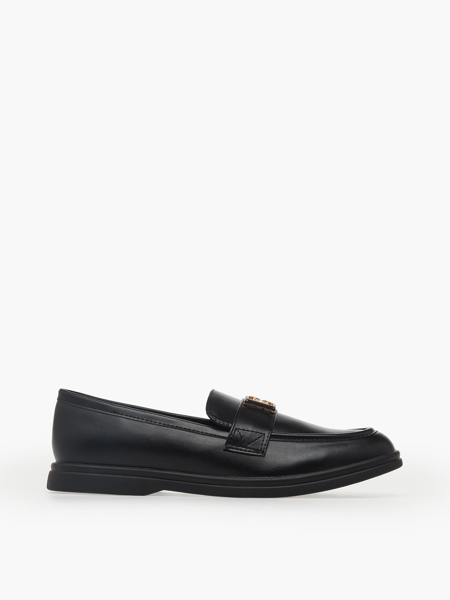 Women Metallic Accent Loafers