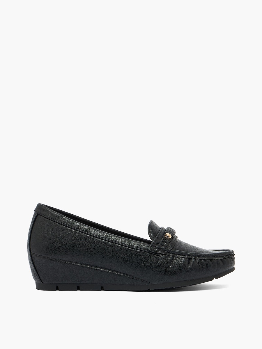 Women Metallic Accent Loafers