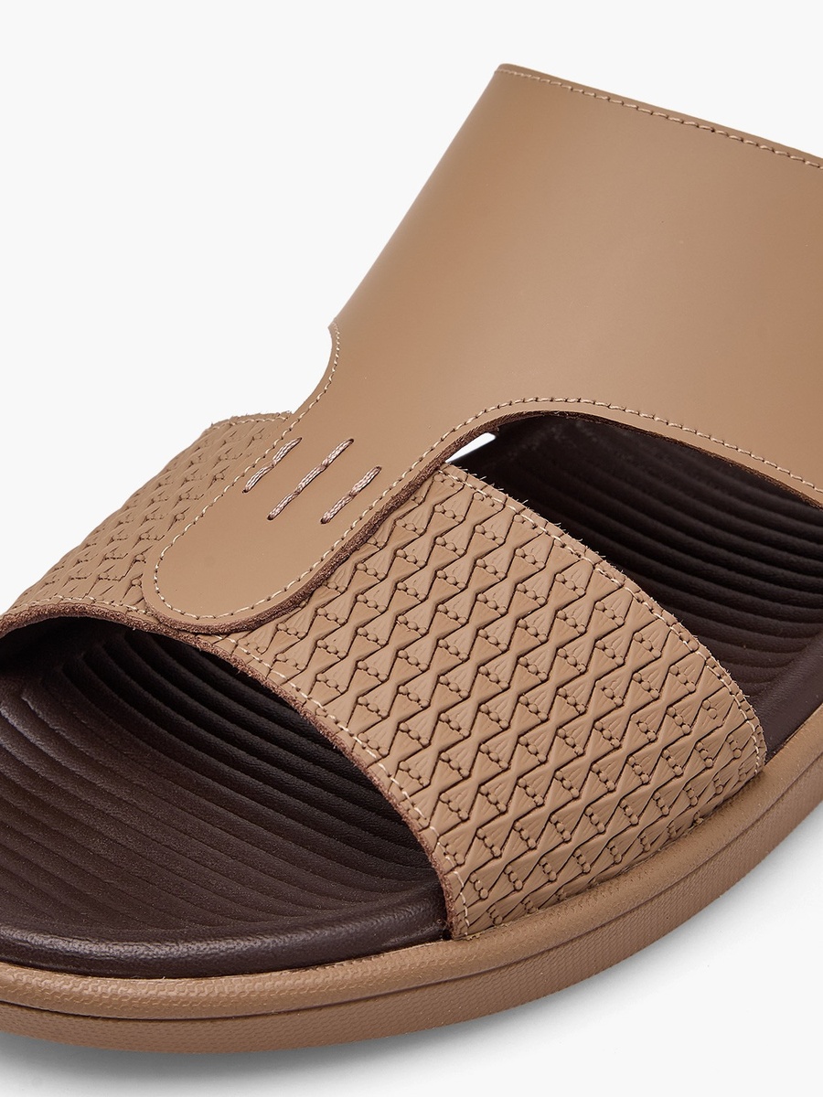 Men Textured Leather Arabic Sandals