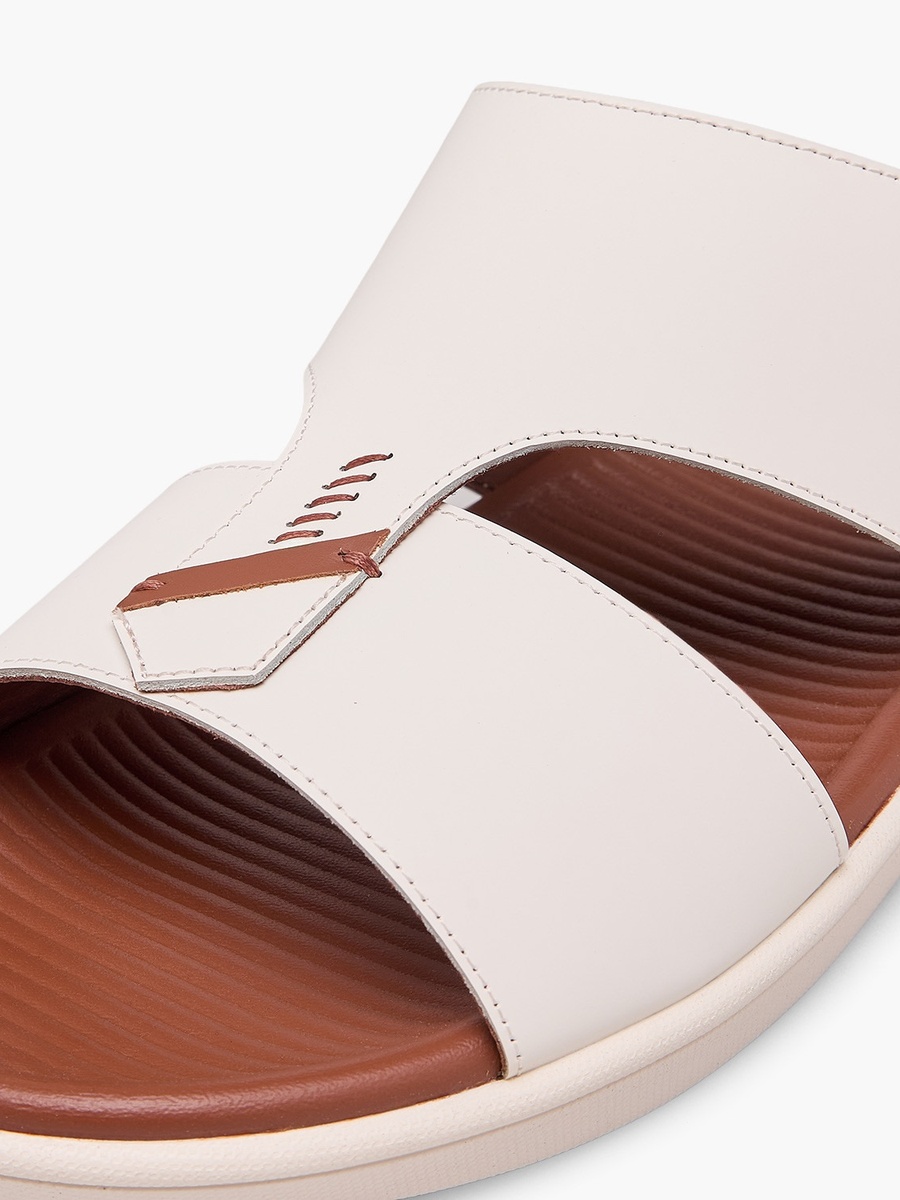 Men Solid Leather Arabic Sandals