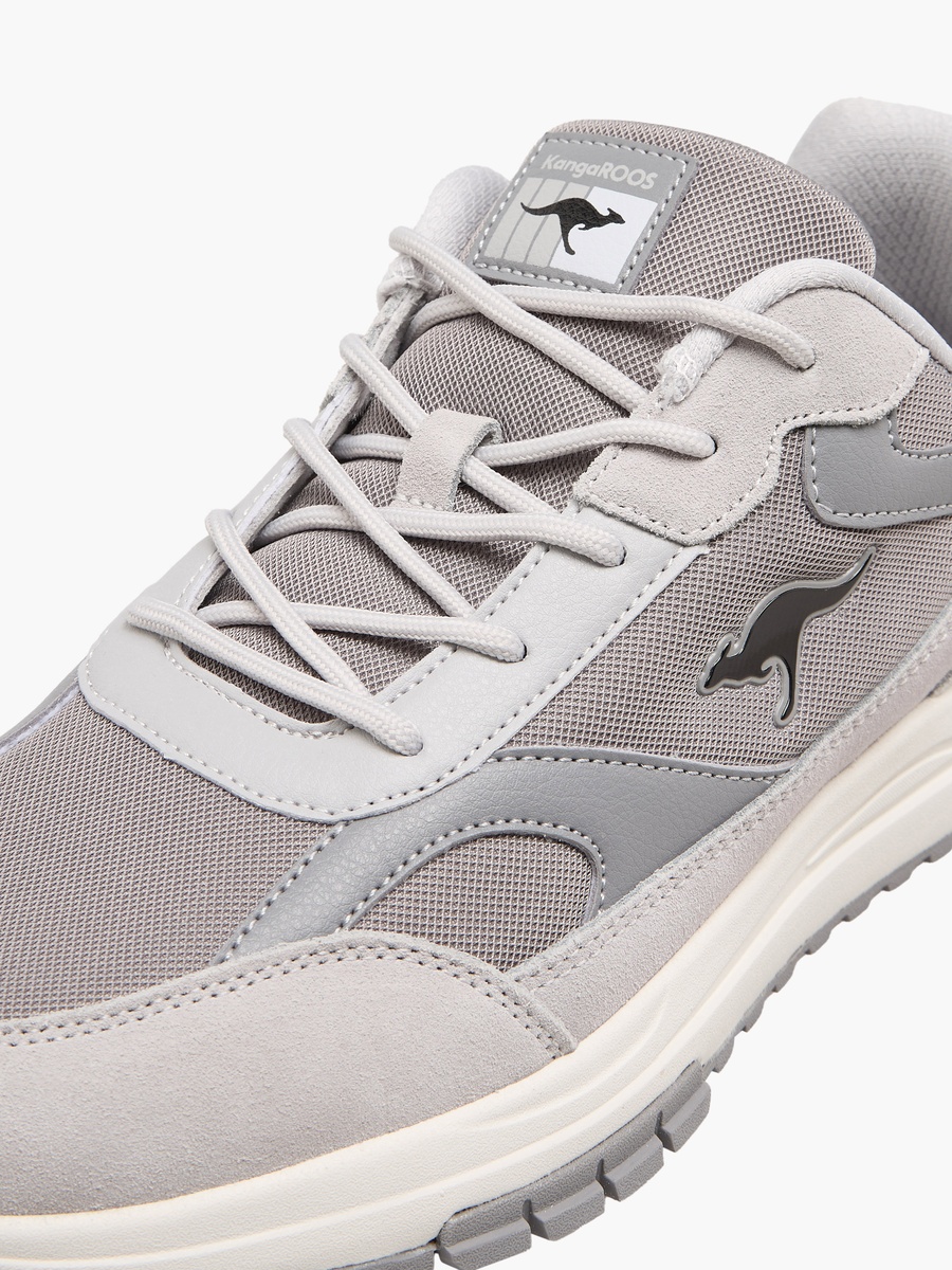 Men Lace-Up Sports Shoes