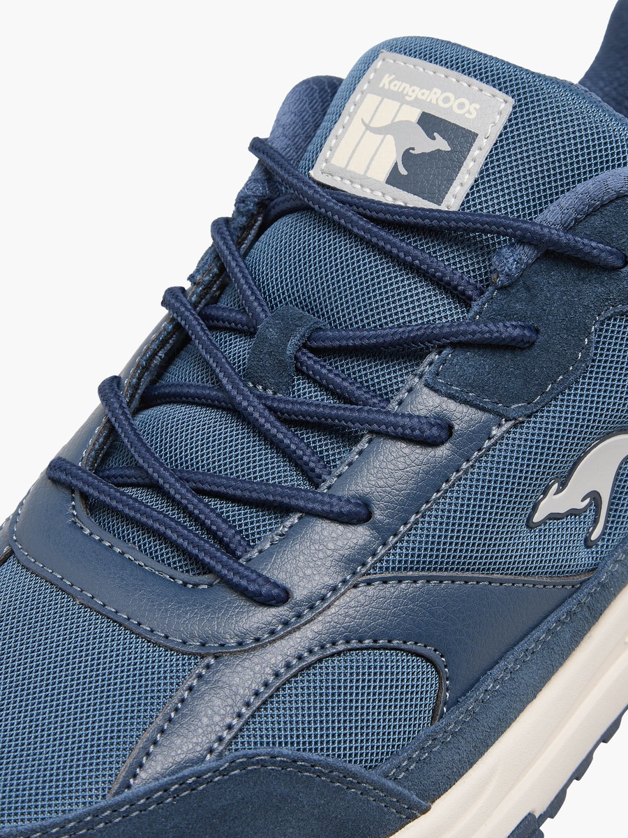 Men Lace-Up Sports Shoes
