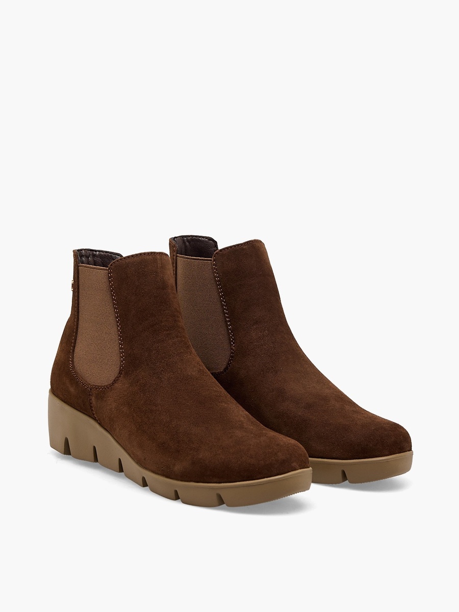 Women Suede Chelsea Boots