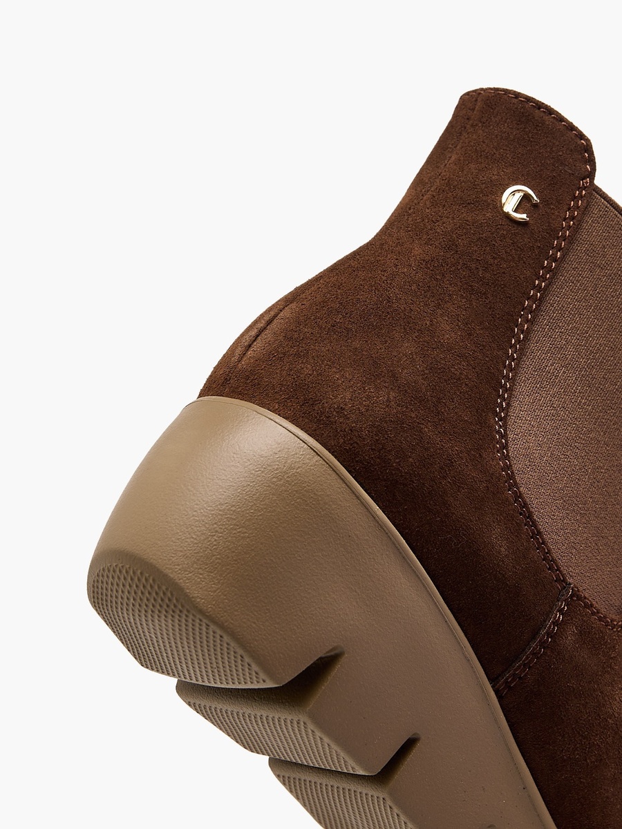 Women Suede Chelsea Boots